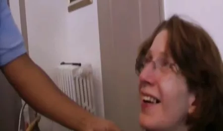 Üç olgun kadın erotik video azgın iki tarafından yaladı ayak ve kedi onların Sluts
