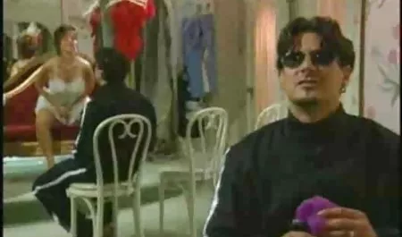 Sonra gözlük mature erotik ateş cum Joey için mastürbasyon