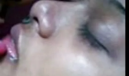 Bir bebek erotik olgun video yarım!