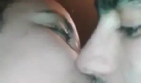 Kıllı lezbiyenler kızıllar erotık mature çıkar