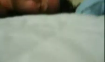 Harika damızlık iki sıcak kaltaklar tarafından olgun erotic dayak yemeye bayılır