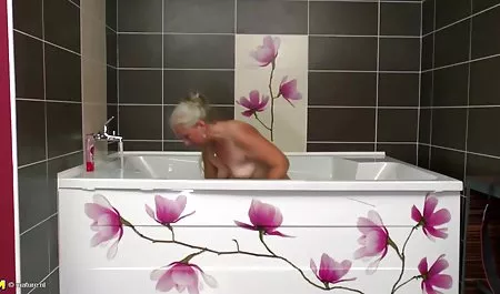 Otelin olgunerotikfilm penceresinde seks