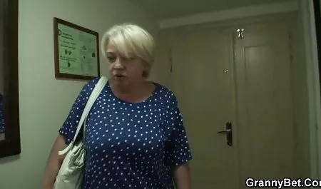 Hayır birden bire onunla oynuyorlar olgun kadin seks filmi Ass trafik