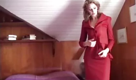 Küçük memeli sarışın kız, mature erotik sex İbuki ile seksi oyuncaklar