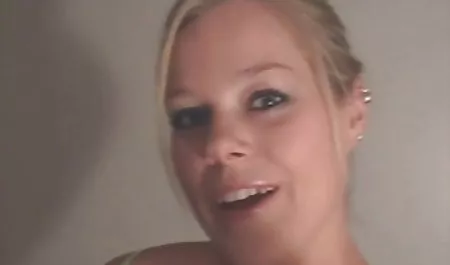 Üvey anne olgun hatun erotik
