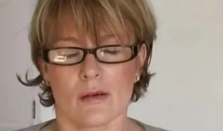 Şimdi olgun kadın erotik umutsuz amatör döküm para Sıcak anneler ilk Tim lazım